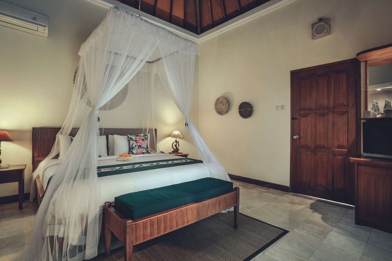 parigata-villa-jacuzzi1